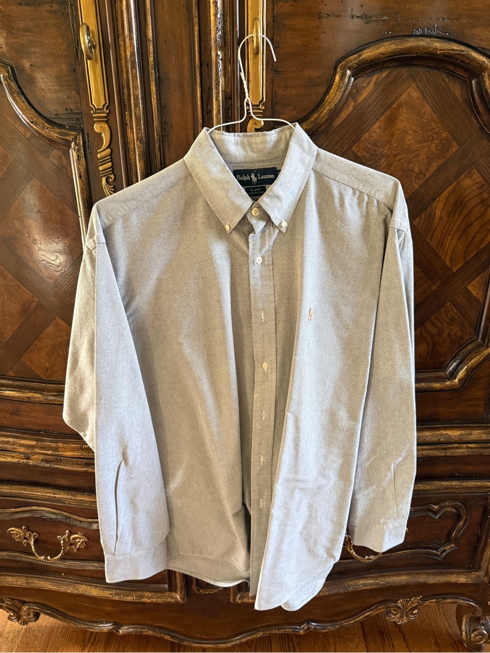 Ralph Lauren Men's Light Gray Button-Down Oxford Shirt with Logo